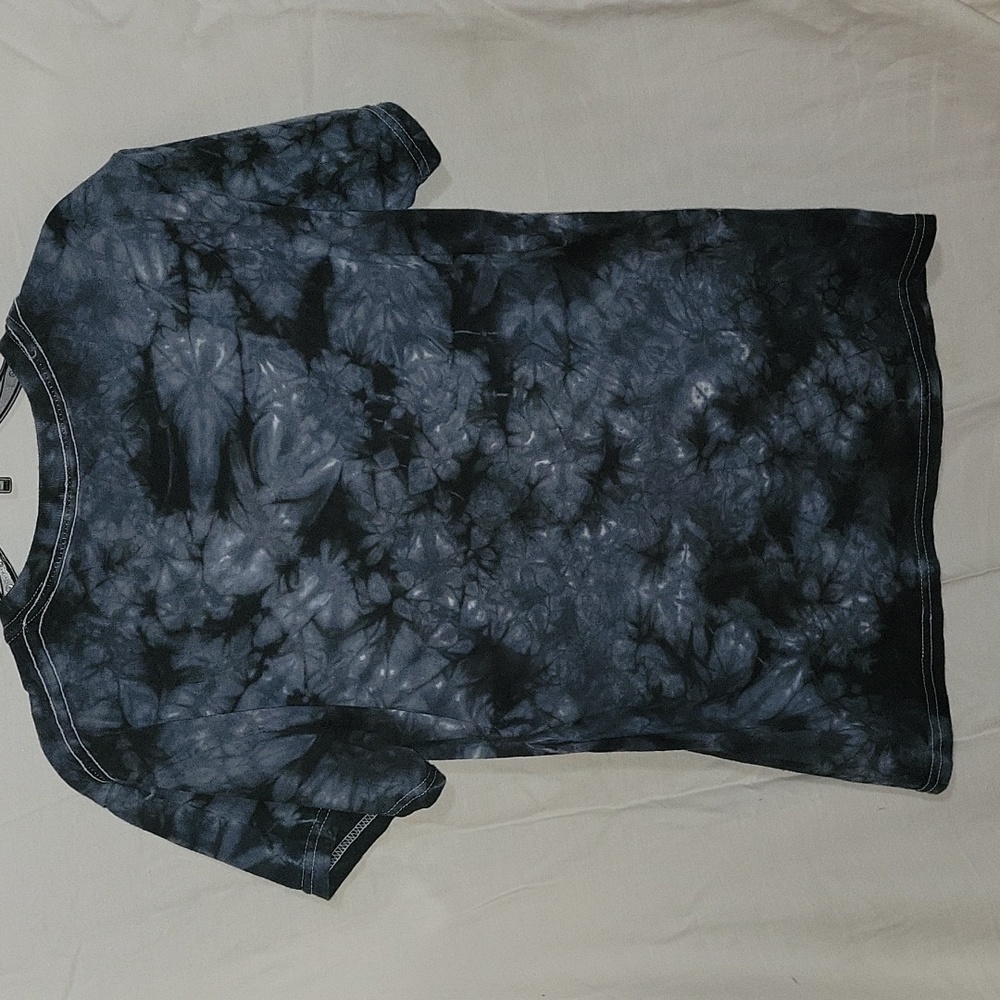 Shirt - Picture 4 of 4